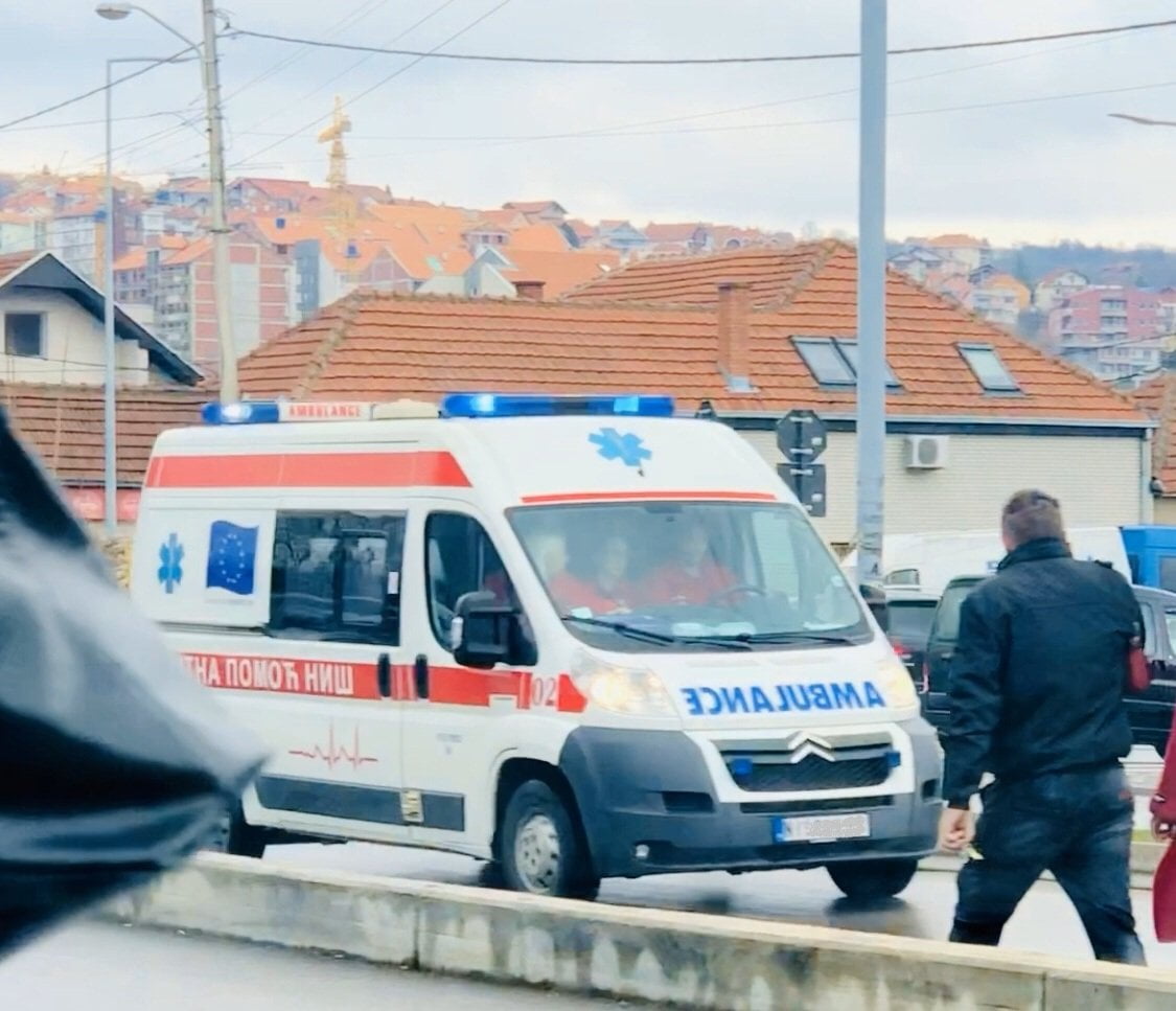 Возило Хитне помоћи, фото: Нишке новине