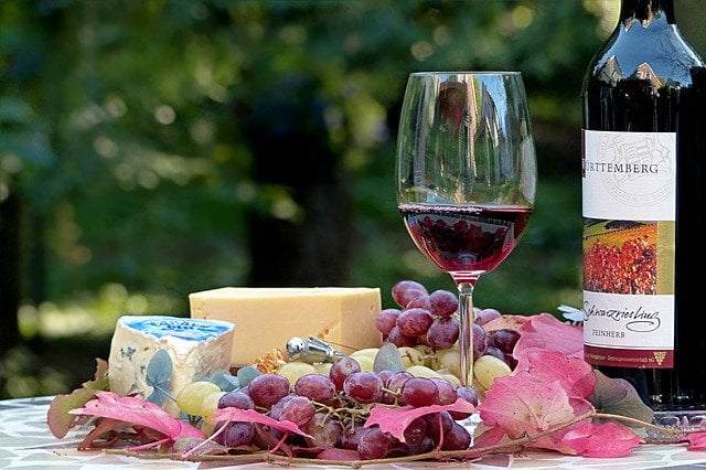 Vino, ilustracija, foto: pixabay.com